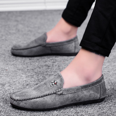 Modern mokaszin férfiaknak fém elemmel