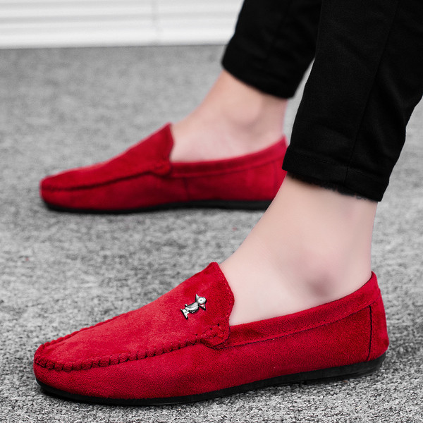 Modern mokaszin férfiaknak fém elemmel