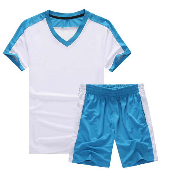 Set casual pentru bărbați care include un tricou cu decolteu în V și pantaloni scurți în mai multe culori