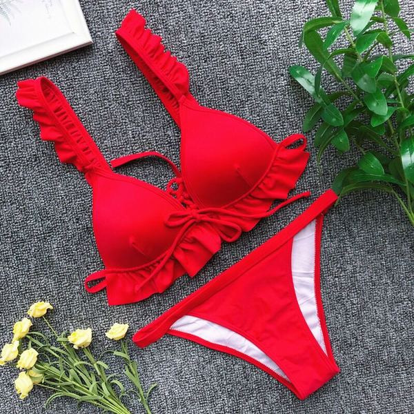 Costum de baie de damă modern în două părți în negru, alb, roșu și albastru