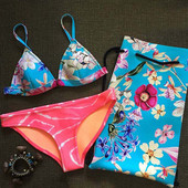 Stílusos női fürdőruha két részből, virágmintával