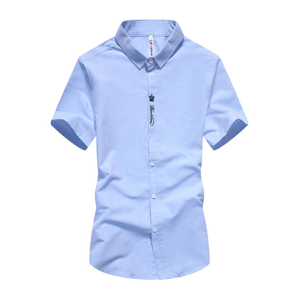 Rövid ujjú férfi ing kék és szürke hímzéssel