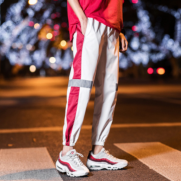 Pantaloni sport și casual pentru bărbați în alb-negru