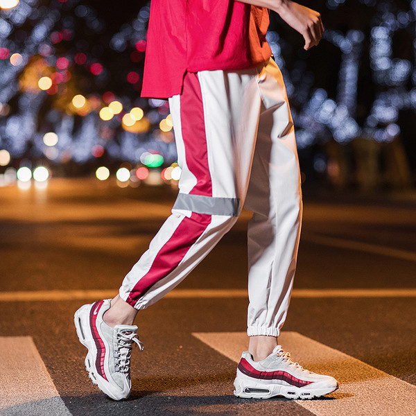 Pantaloni sport și casual pentru bărbați în alb-negru