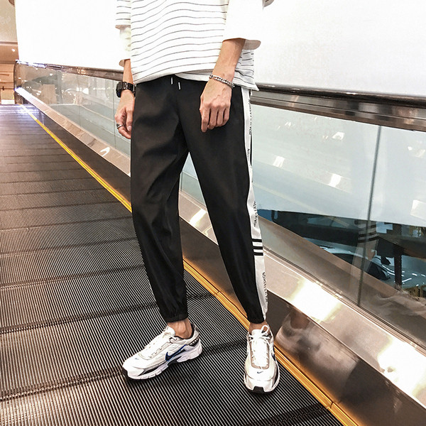 Αθλητικά ανδρικά εσώρουχα με επιγραφές σε τρία χρώματα