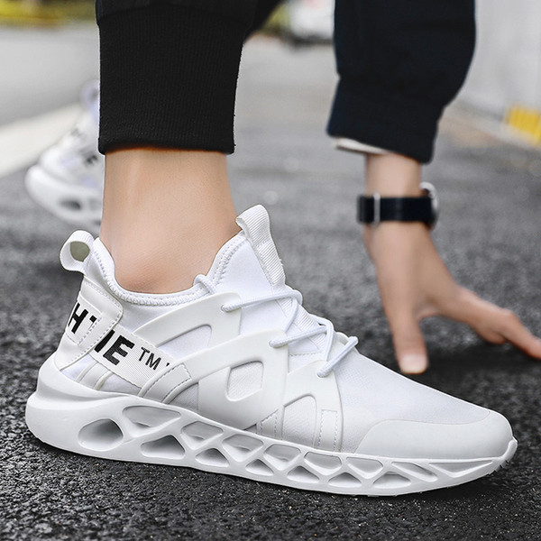 Férfi sportcipő magas talppal