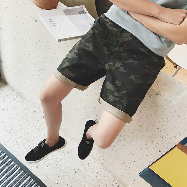 Pantaloni scurți casual pentru bărbați cu model de camuflaj