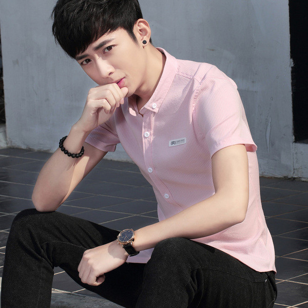 Modern férfi ing emblémával és rövid ujjú, két színben