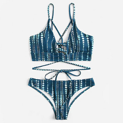 Costum de baie modern din două piese în albastru