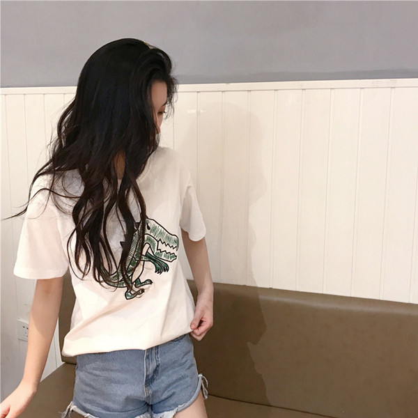 Tricou casual dama cu decolteu O si broderie alb