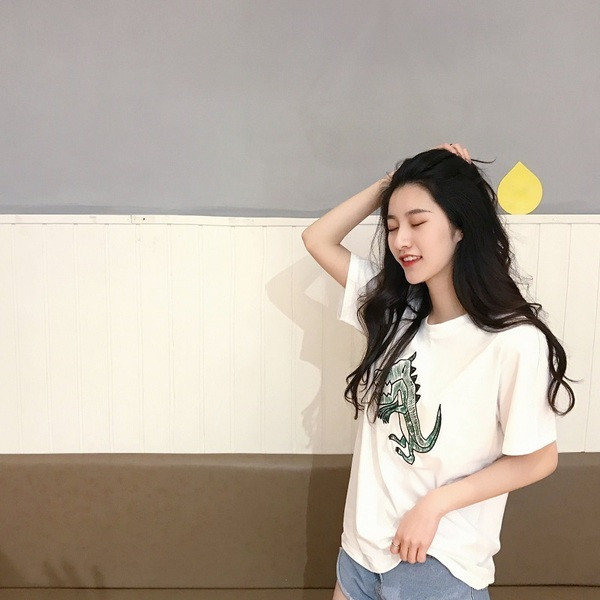 Tricou casual dama cu decolteu O si broderie alb