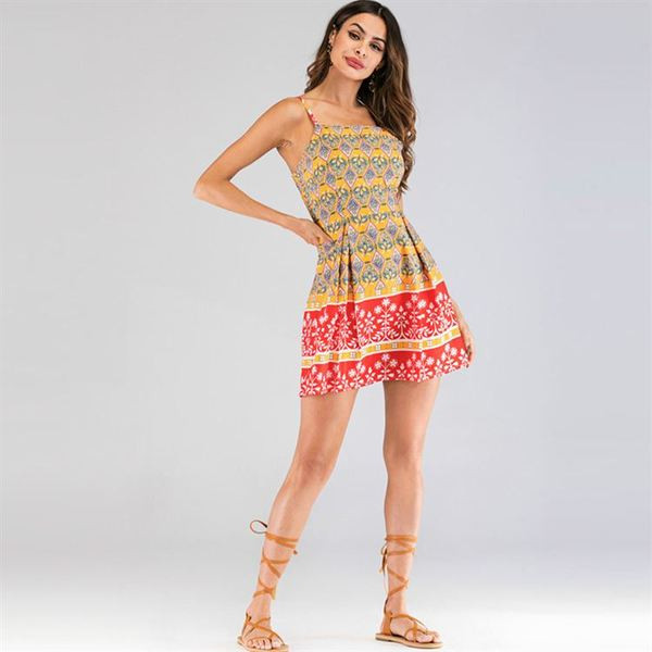 Γυναικείο φλοράλ φόρεμα σε φαρδύ μοντέλο