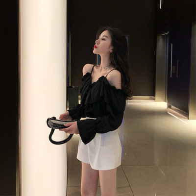 Bluză de damă elegantă în două culori cu umerii deschiși