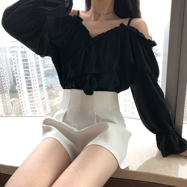 Bluză de damă elegantă în două culori cu umerii deschiși