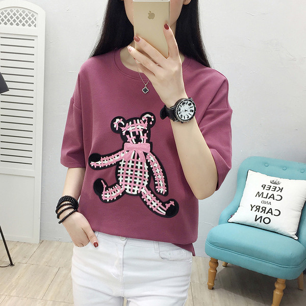 Stílusos női póló hímzéssel és O-nyakú két színben