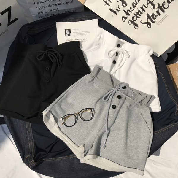 Alkalmi rövidnadrág magas derékkal és megkötővel három színben