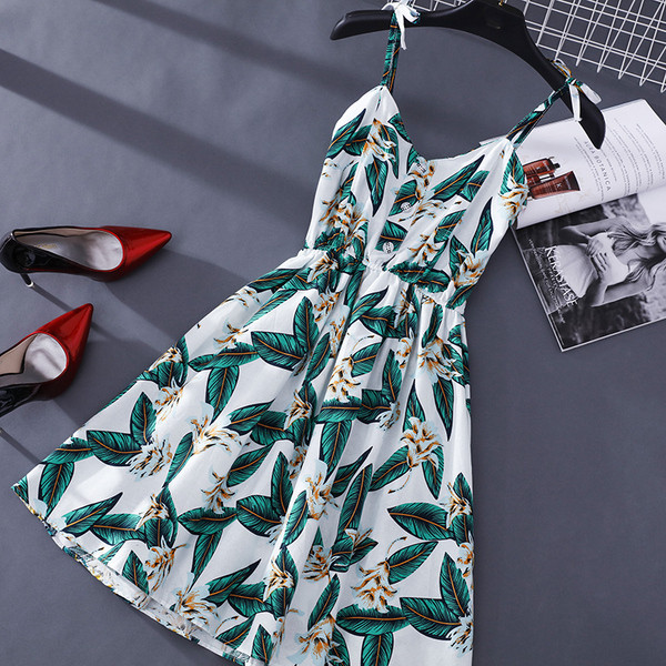 Nyári női ruha vékony pántokkal több színben