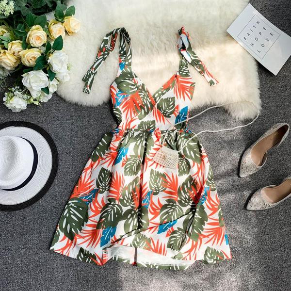 Model de rochie de dama modern croiat cu model colorat