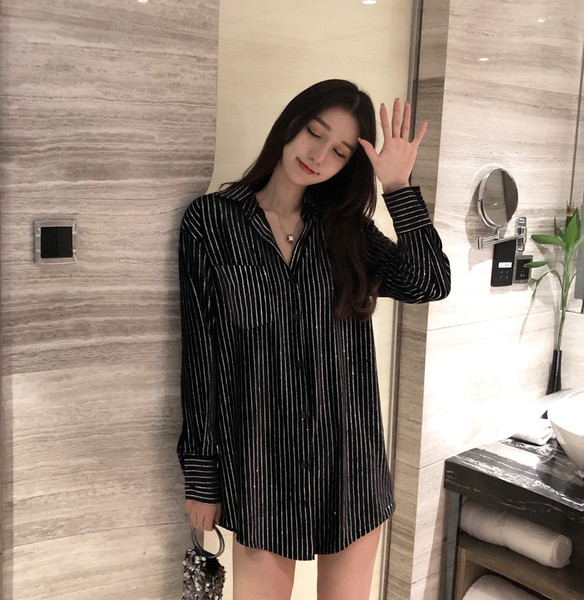 Cămașă de damă, lejeră, cu dungi lungi, de culoare neagră