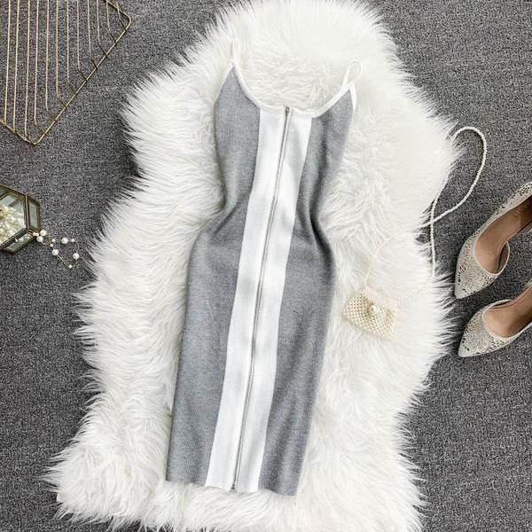 Aktuális női ruha Karcsú modell cipzárral szürke színben