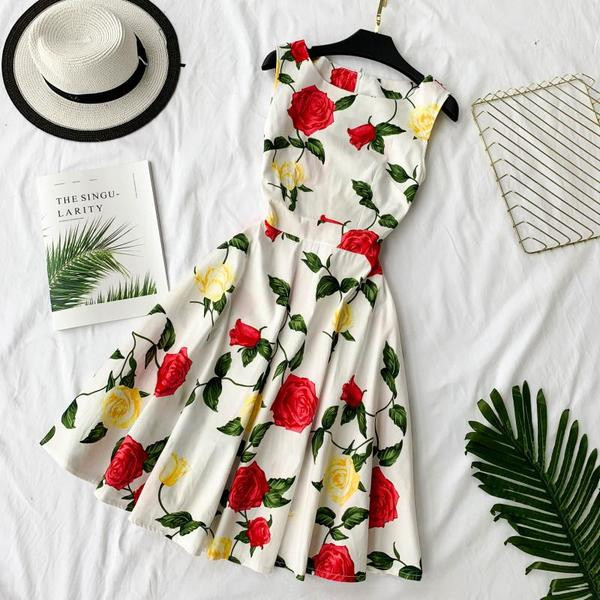 Model de rochie de dama modern croiat cu motive florale in mai multe culori