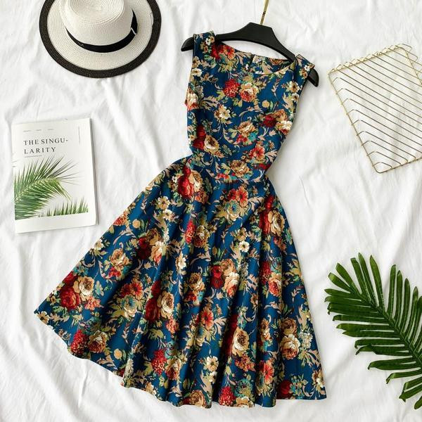 Model de rochie de dama modern croiat cu motive florale in mai multe culori