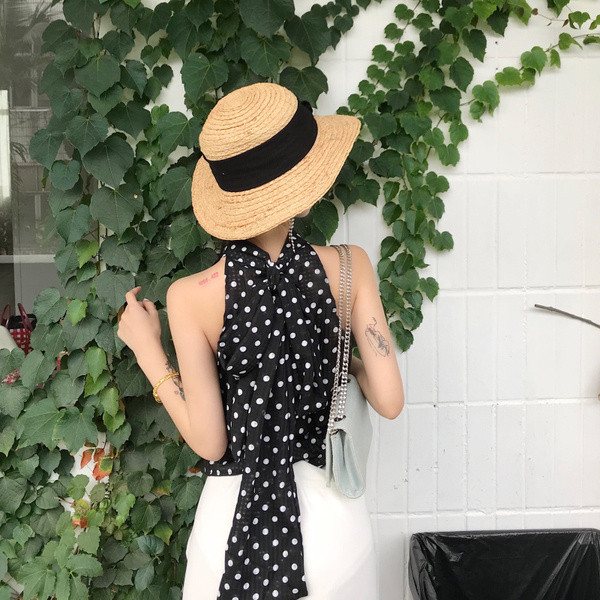 Maiou elegant de damă, în două culori, cu o panglică pe spate