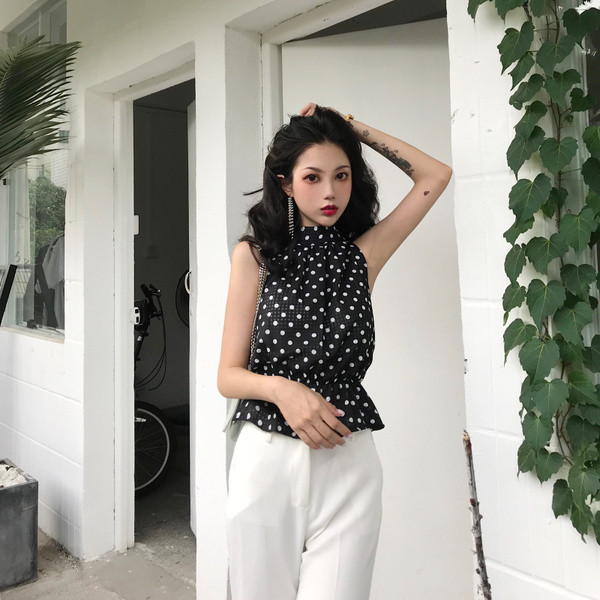 Maiou elegant de damă, în două culori, cu o panglică pe spate