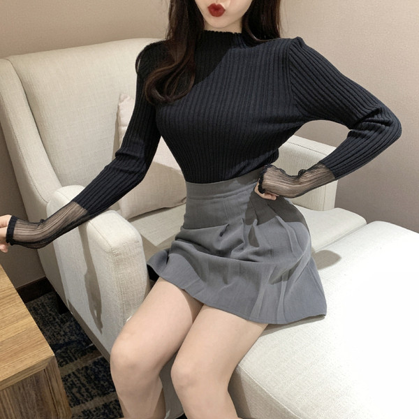 Modern női blúz két színben, csipkével