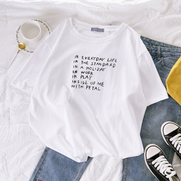 Καθημερινή γυναικεία μπλούζα με 3χρωμη επιγραφή