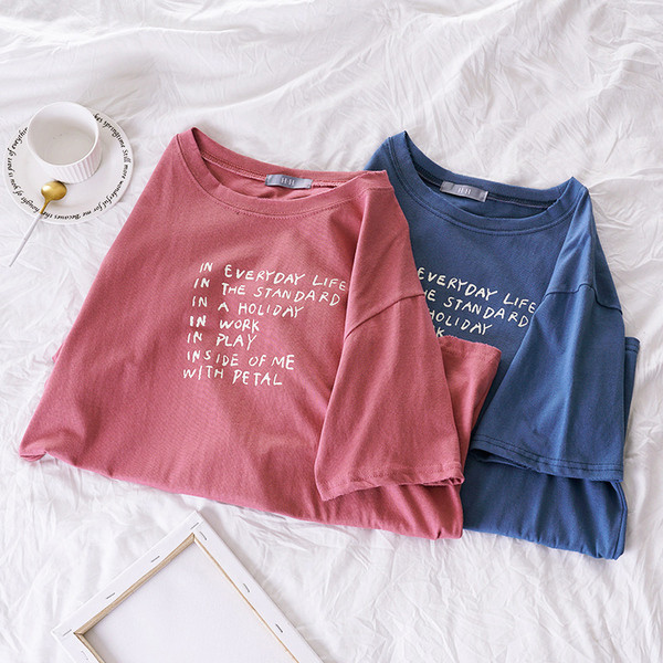 Καθημερινή γυναικεία μπλούζα με 3χρωμη επιγραφή