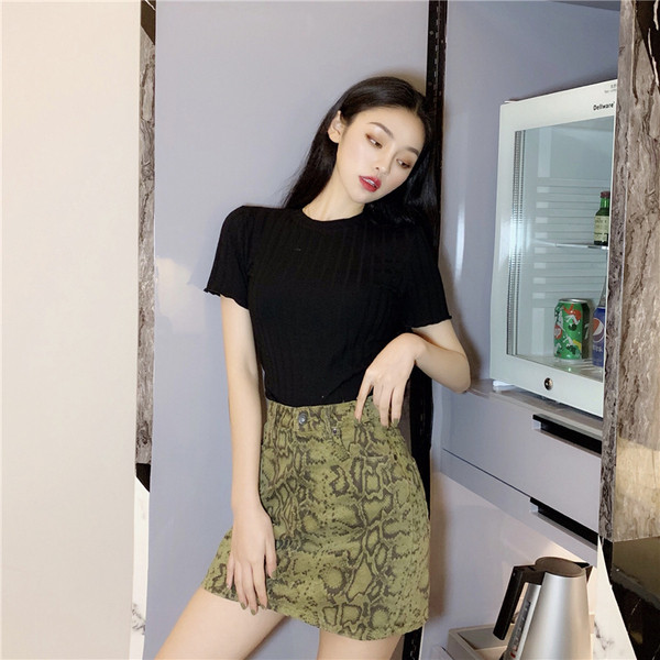 Sima, rövid ujjú női póló négy színben