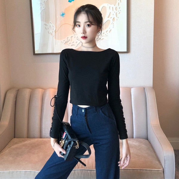 Alkalmi női rövid fekete blúz ujjkötővel