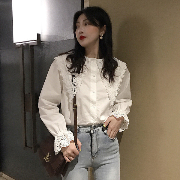 Cămașă albă elegantă de damă, cu dantelă