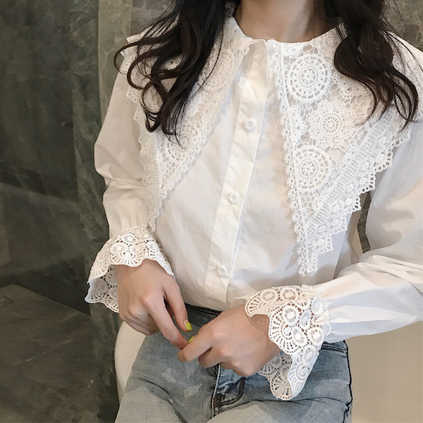 Cămașă albă elegantă de damă, cu dantelă