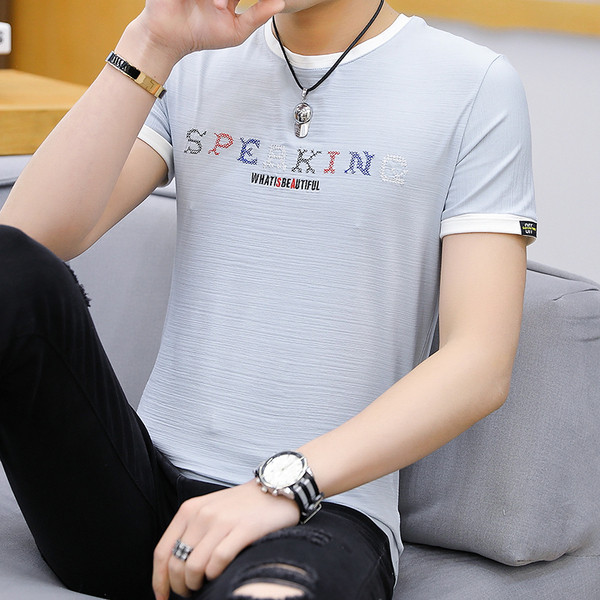 Aktuális férfi póló három színben hímzéssel