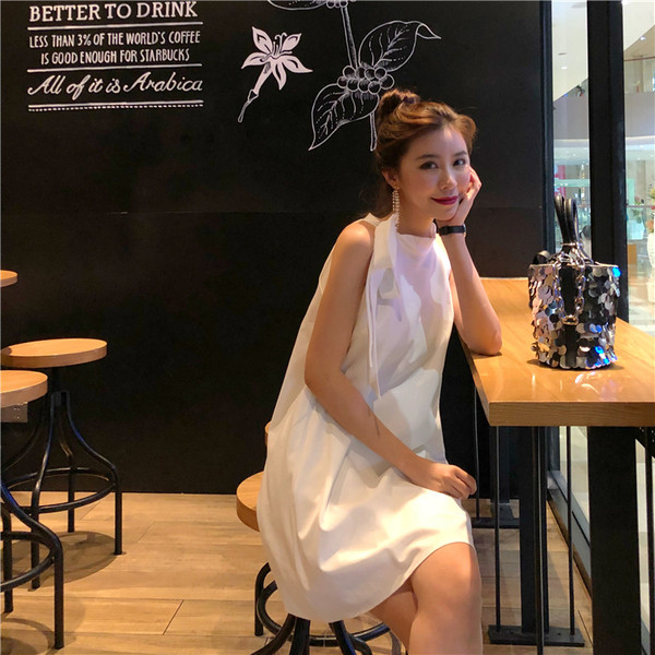 Stílusos női ruha szalaggal, három színben