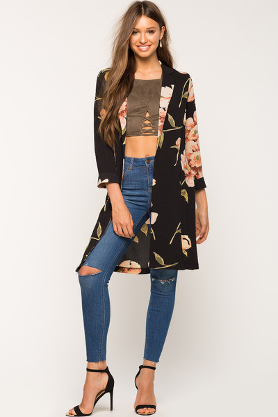 Geaca de dama moderna model lung cu maneci 3/4 si motive florale in negru