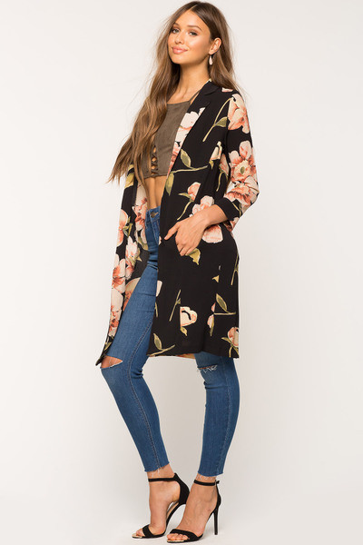 Geaca de dama moderna model lung cu maneci 3/4 si motive florale in negru