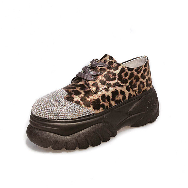 Pantofi de dama actuali cu talpa aspra si model leopard in doua culori