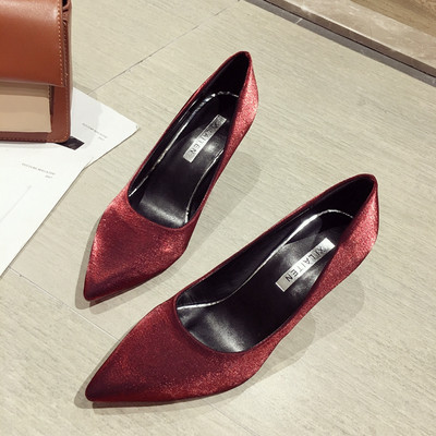 Stílusos női cipő magassarkúval, öt színben