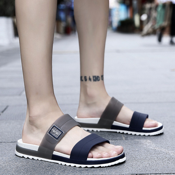 Modern férfi papucs durva talppal, két színben