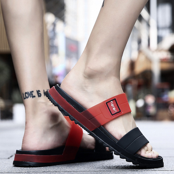 Modern férfi papucs durva talppal, két színben