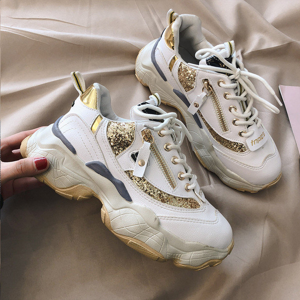 Τρέχοντες εκπαιδευτές κυρίες με χοντρό στοιχείο σόλας και φερμουάρ