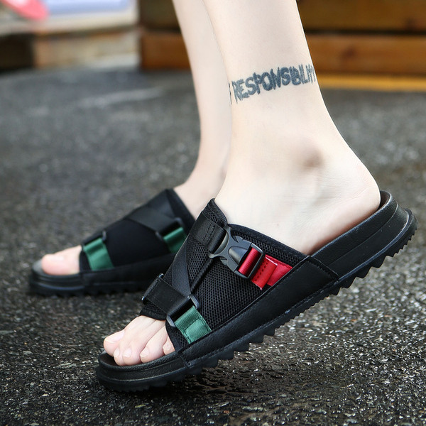 Papuci moderni pentru barbati in doua culori