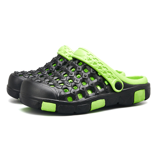 Egyszerű férfi zárt papucs többféle színben