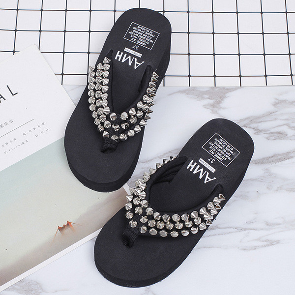 Papuci dama cu decor metalic in doua culori