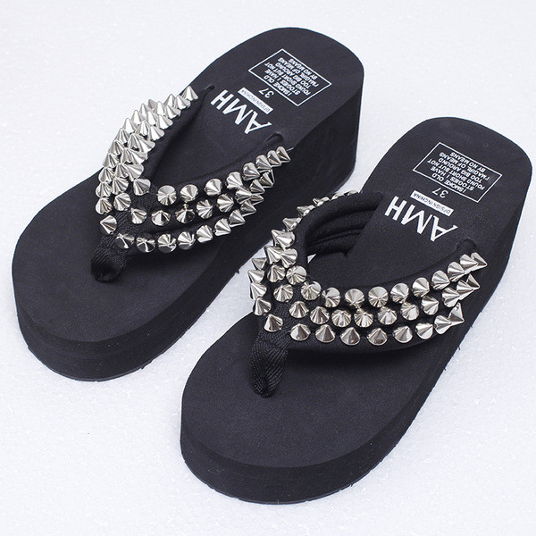 Papuci dama cu decor metalic in doua culori