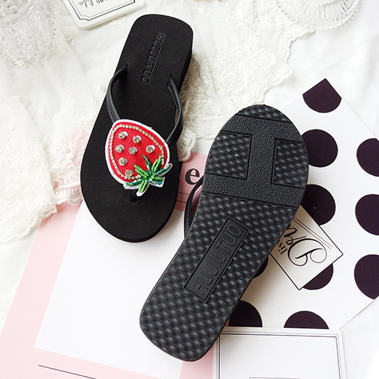 NOUL model de papuci de dama decorati cu pietre