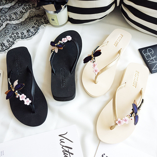 Papuci eleganti de dama cu element 3D in negru si bej